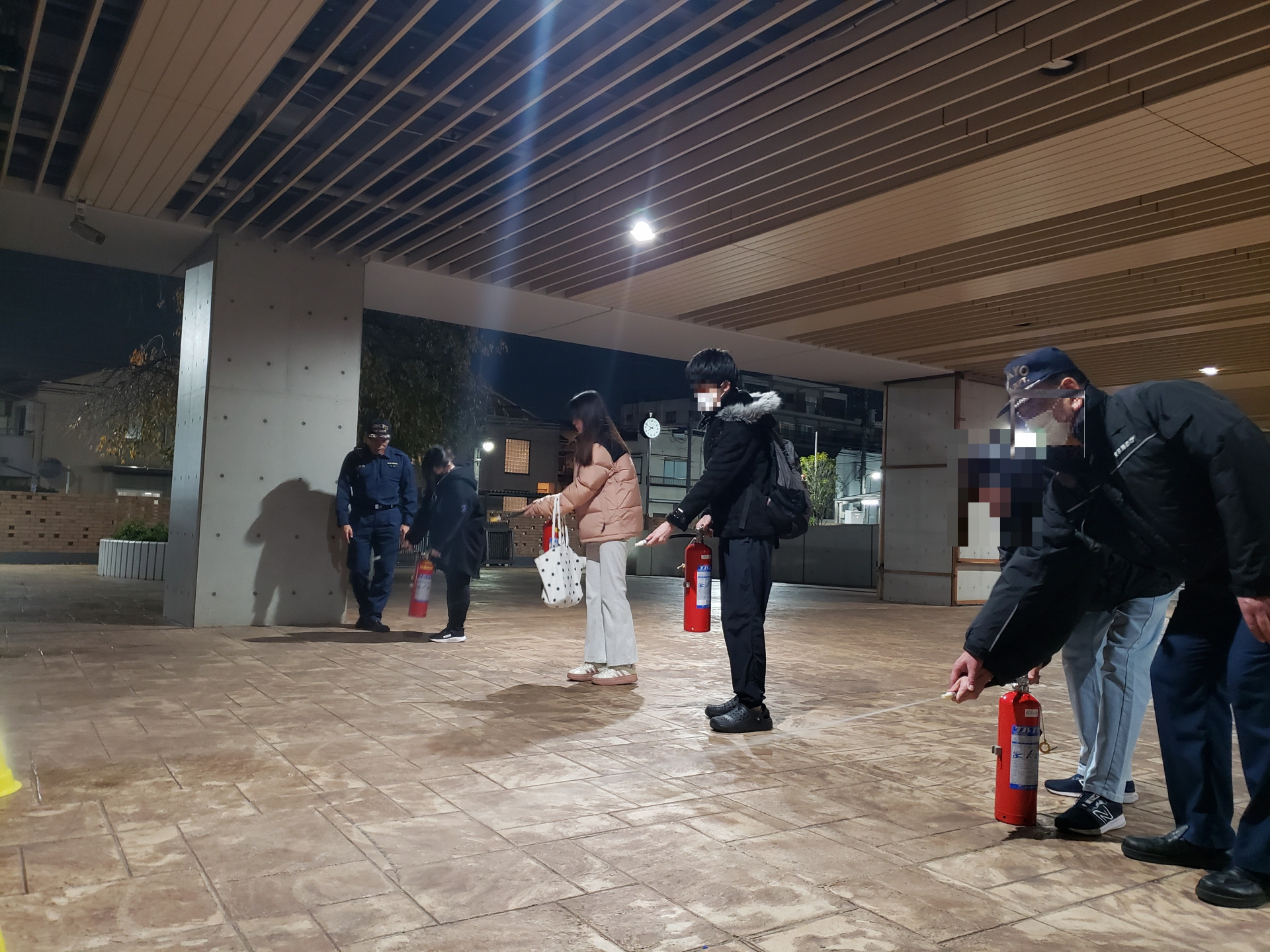 ★４年生　消火体験②